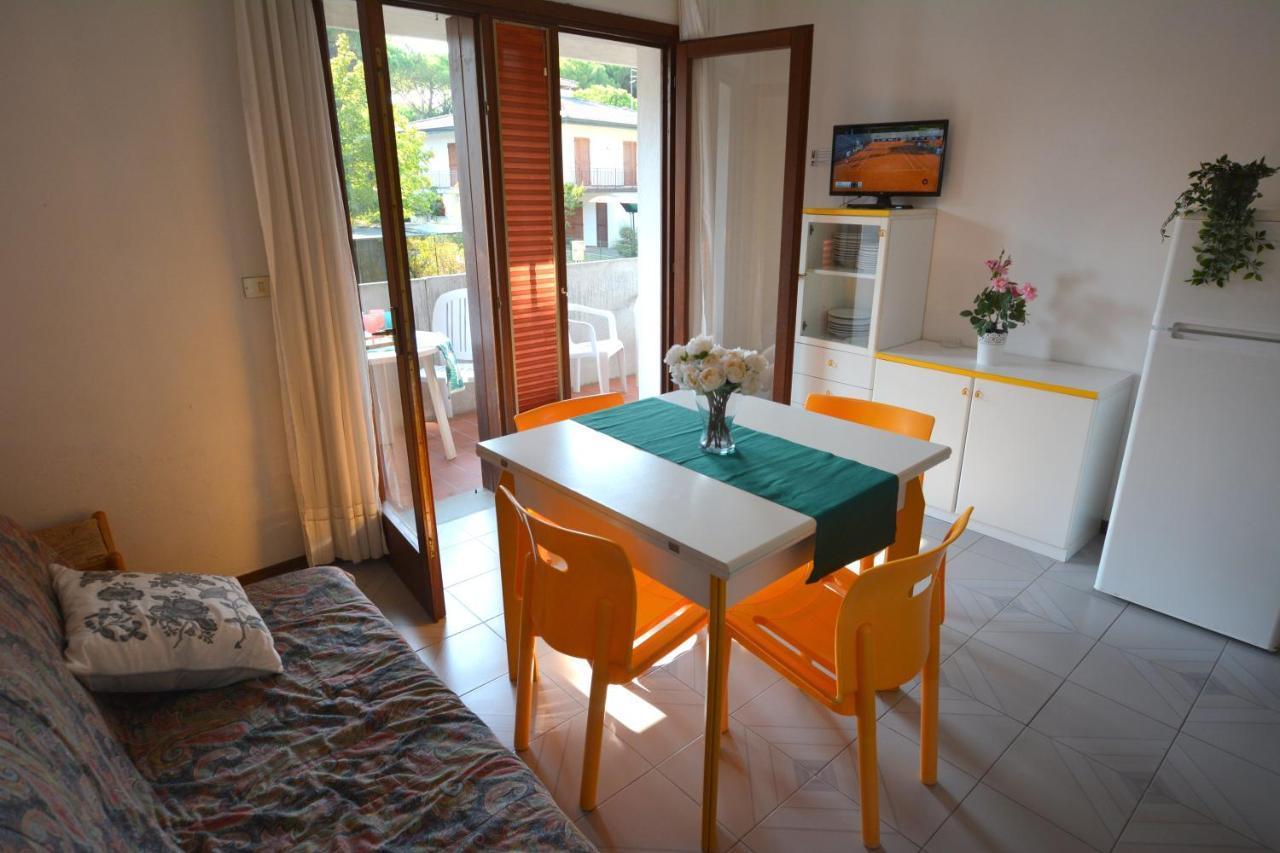 Flat In Lignano Pineta Apartment Линяно Сабиадоро Екстериор снимка