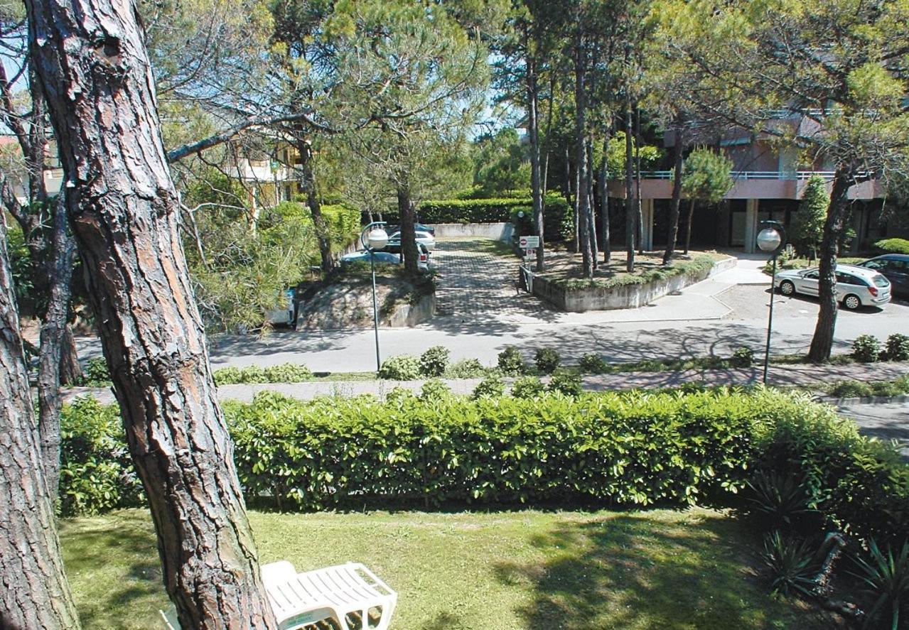 Flat In Lignano Pineta Apartment Линяно Сабиадоро Екстериор снимка